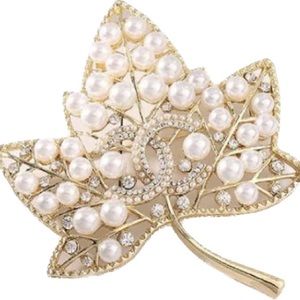 Ivy Leaf Brooch CC